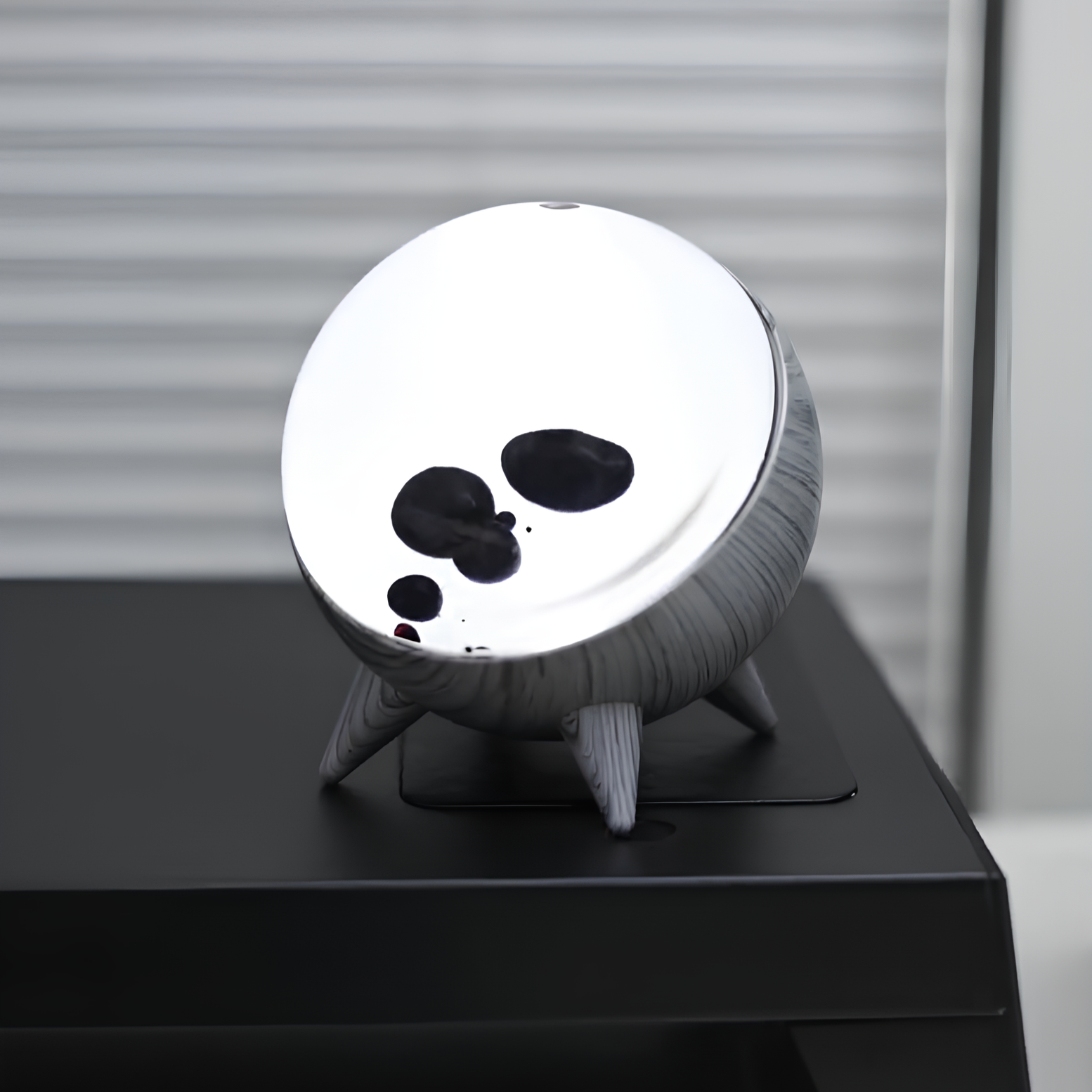 Bluetooth Visual Speaker Ferrofluid Display